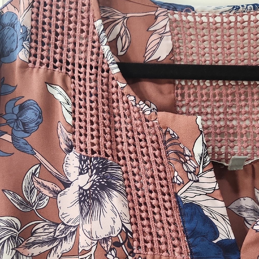 DanielRainn Women's Cap Sleeve Floral Top - 1X - Picture 7 of 8